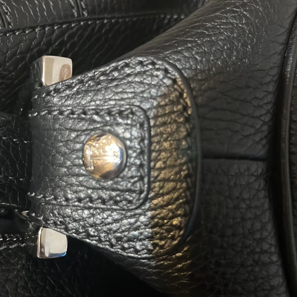 Tod's Black Leather Shoulder Bag - Picture 7 of 11